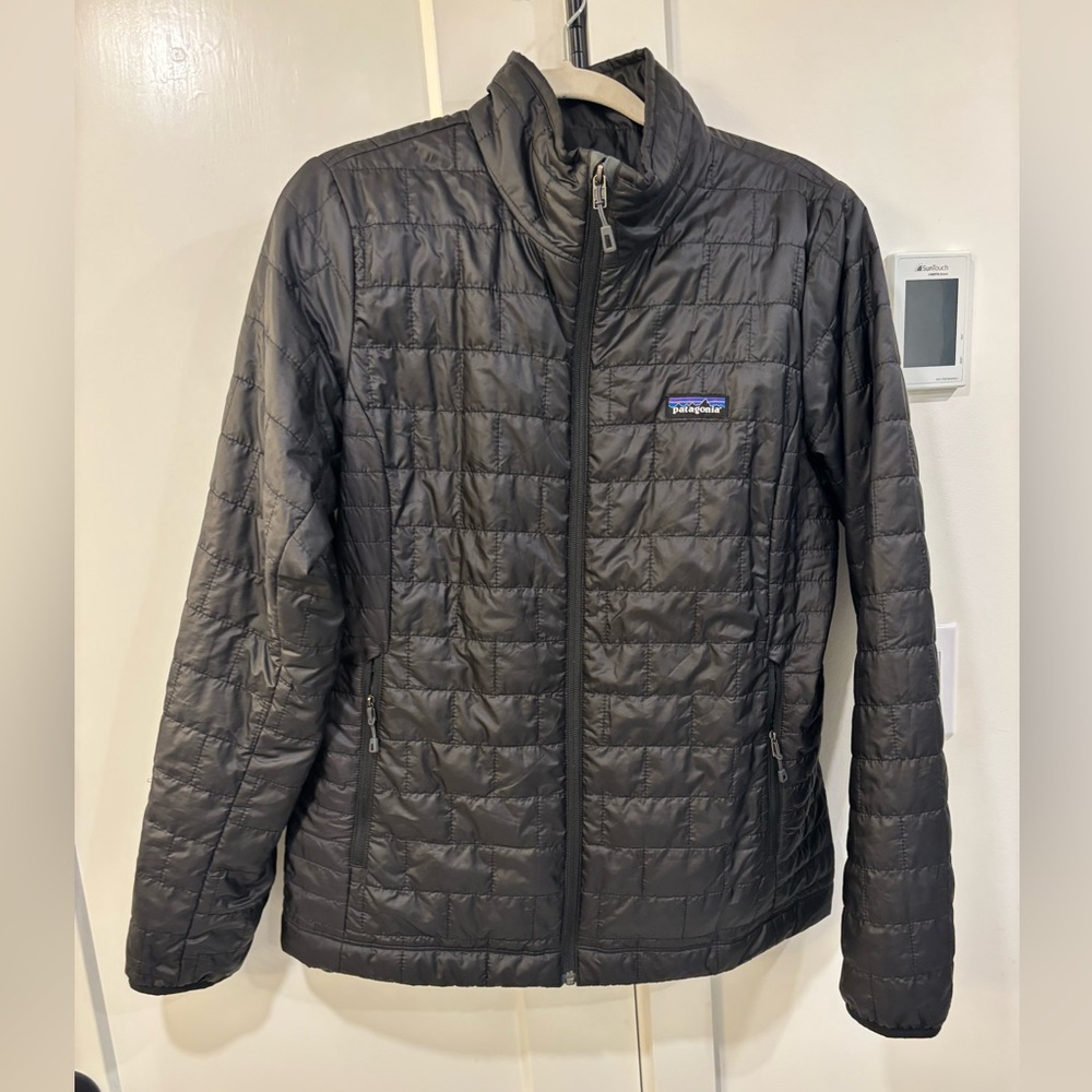 Patagonia Nano Puff Jacket. Black Quilted Jacket size L women’s.